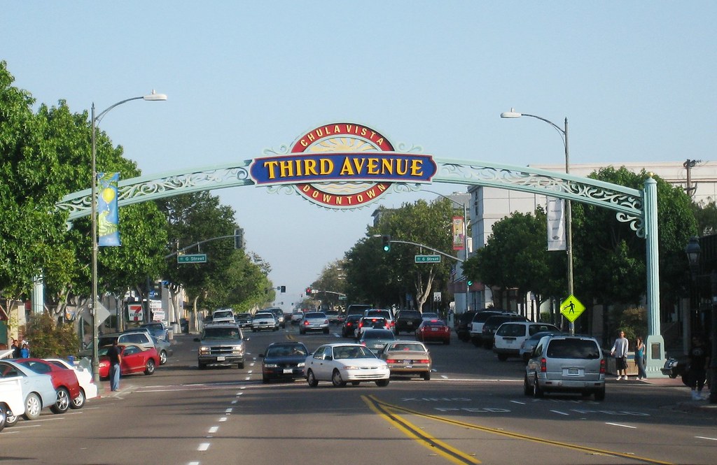 Chula Vista Entrance Arch Downtown Street spanning sign in… Flickr