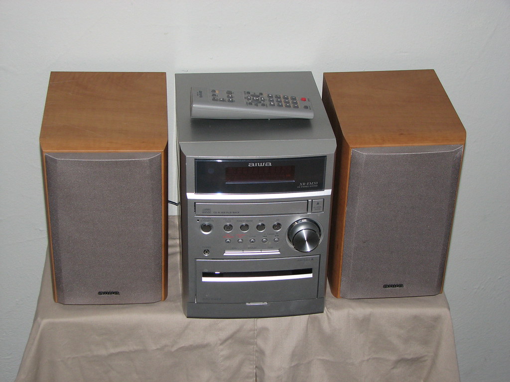 Aiwa compact stereo system with CD player, tape player and… Flickr