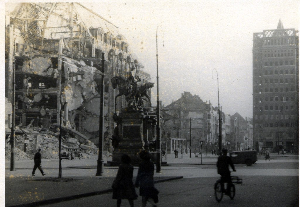 Wilhelm Platz, Dusseldorf Dusseldorf was a target of strat… Flickr