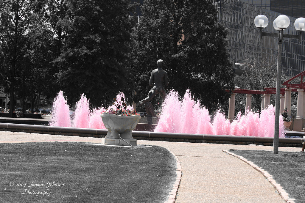 Black and White Water Fountain with Colored Water Water fo… Flickr