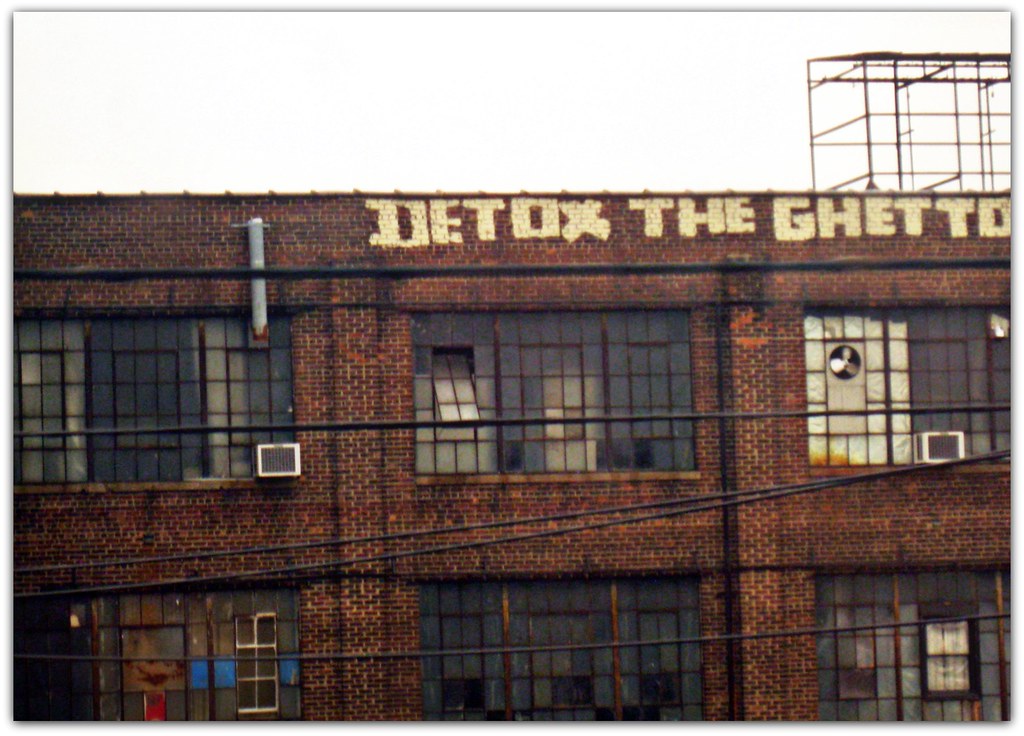 Detox the Ghetto Newark, New Jersey from AMTRAK between Ne… Flickr