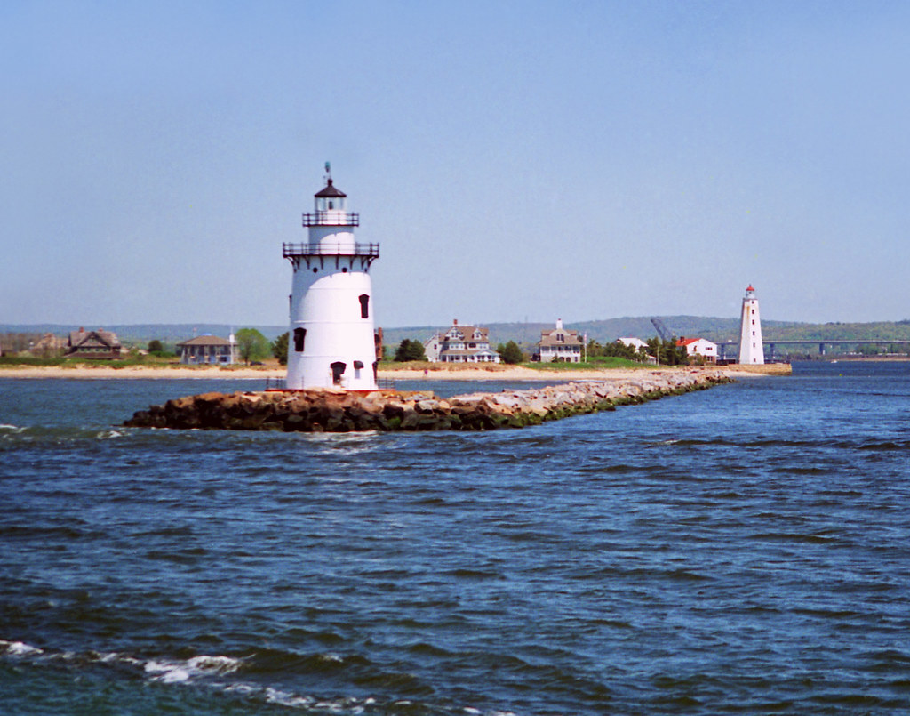 Two Old Saybrook Lighthouses Saybrook Breakwater Lighthous… Flickr