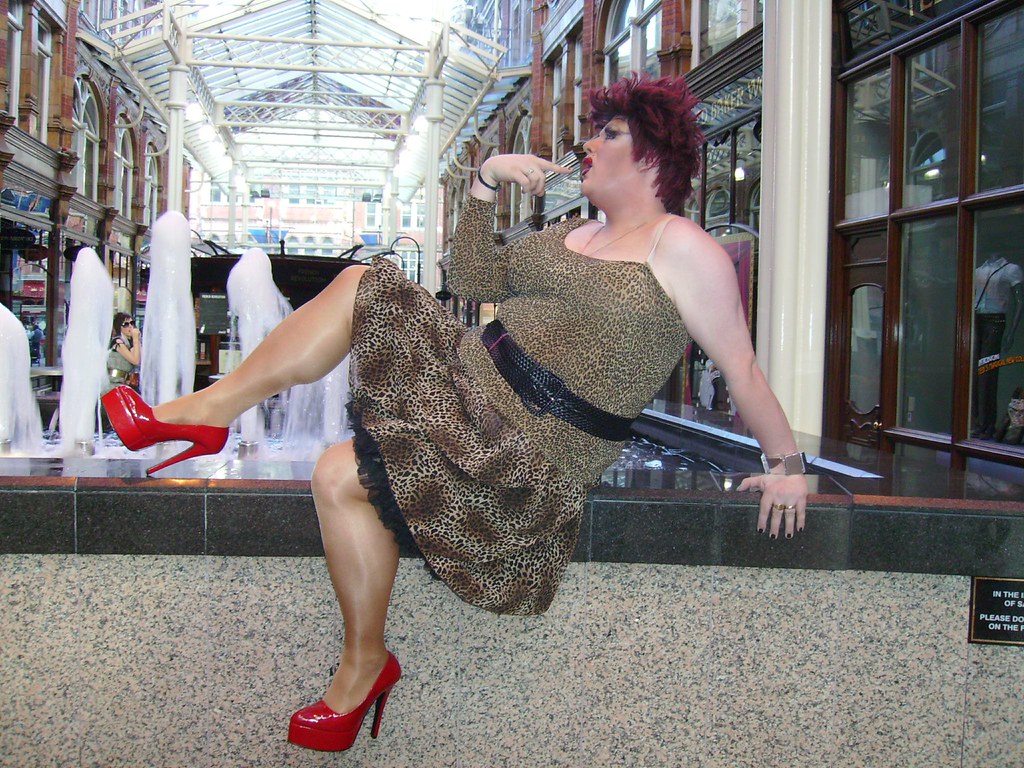Cha Cha Heels!!! Posing As Dawn Davenport (Divine) from Fe… Flickr