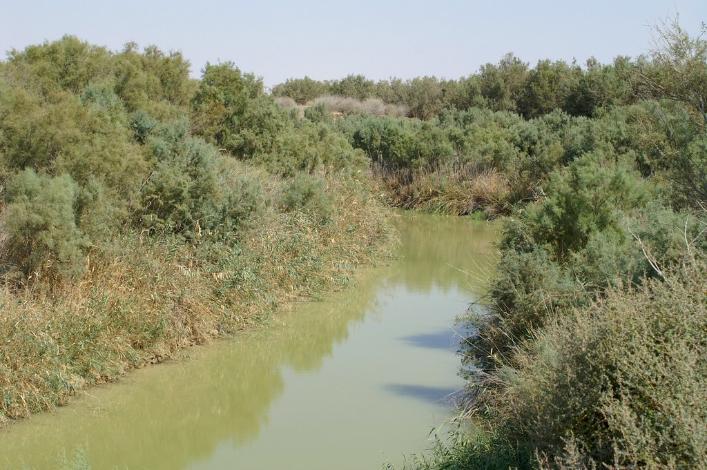 le Jourdain, fleuve biblique et actuelle frontière naturel… Flickr
