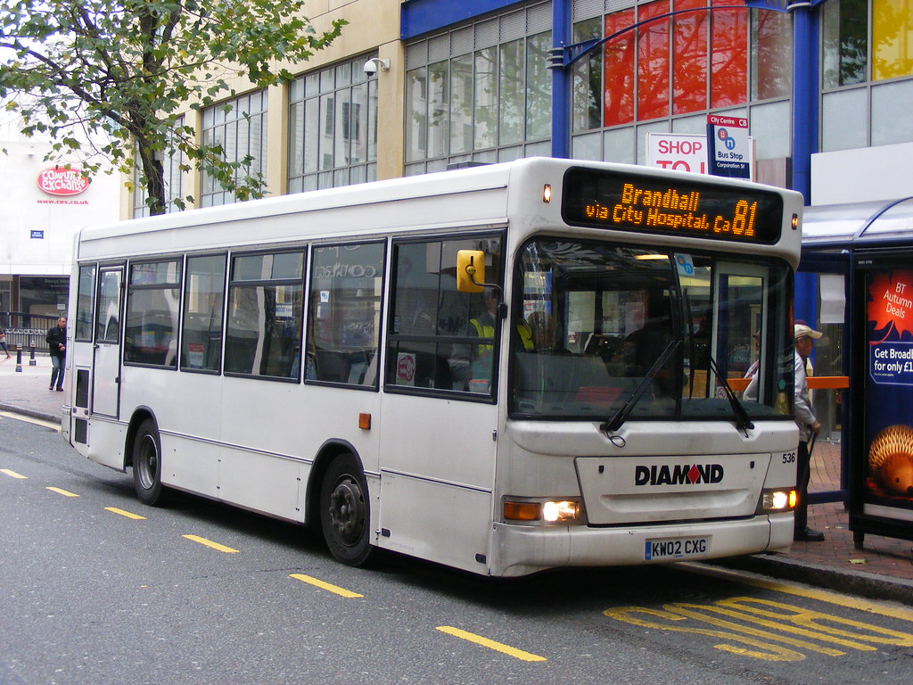 The Diamond Bus Company 536 KW02CXG Dennis Dart SLF/Plaxt… Flickr