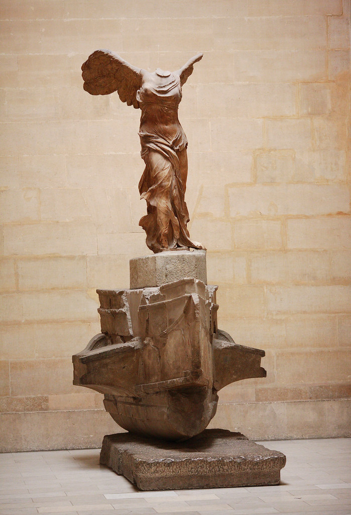 LA VICTOIRE DE SAMOTHRACE Sculpture grecque représentant l… Flickr