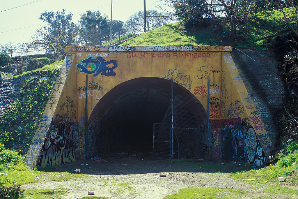 belmont tunnel. los angeles, ca. 2000. the abandoned toluc… Flickr