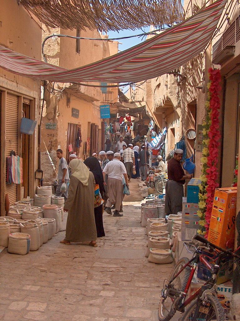 Ruelle du souk à Ghardaïa, Algérie Street in the souk of Ruelle du souk à Ghardaïa, Algérie Street in the souk of