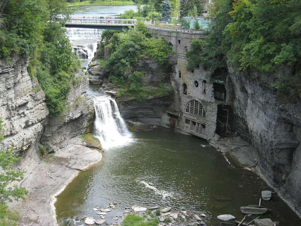 Cornell Falls Creek on the Cornell Campus. Locus_Iste