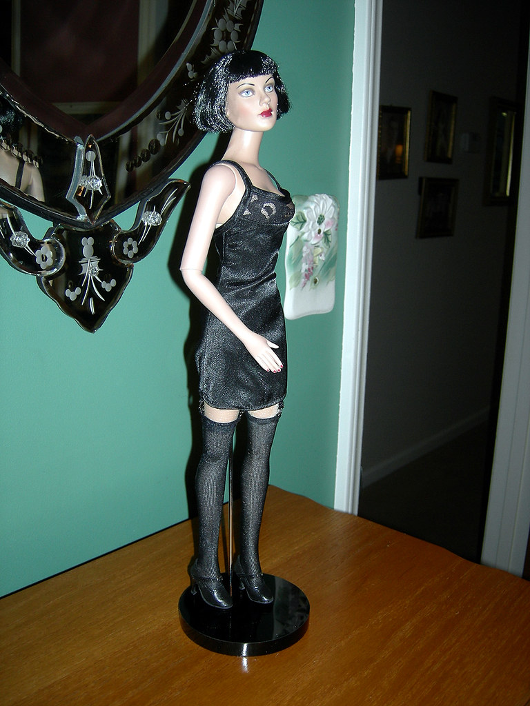 The basic Velma Kelly doll from "Chicago" This character w… Flickr