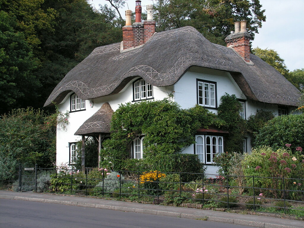Beehive Cottage, Lyndhurst, Hampshire, England An old hous… Flickr