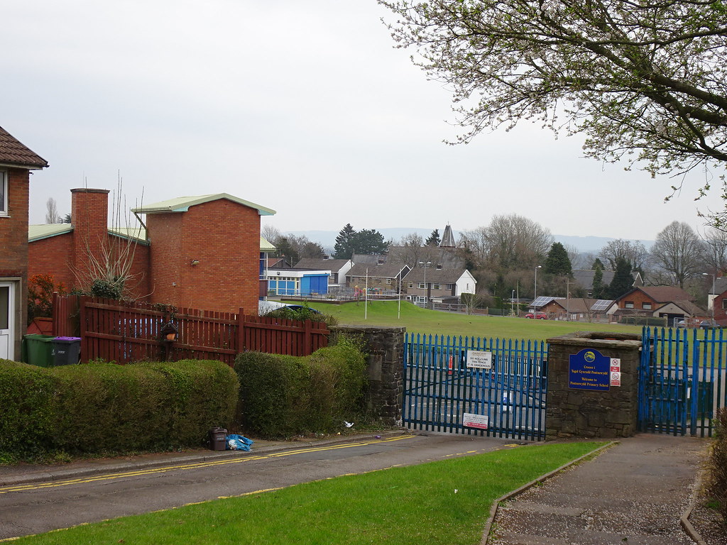 Pontnewydd Primary School, Bryn Celyn Road, West Pontnewyd… Flickr