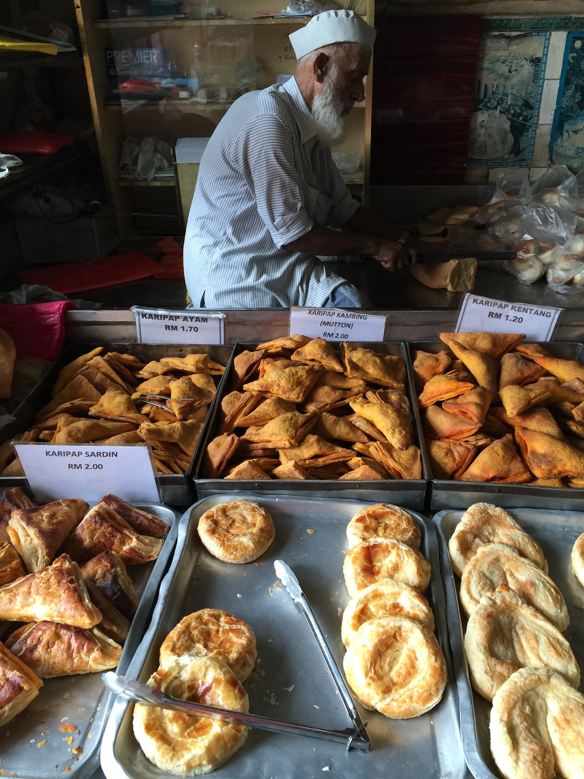 [17 Photos] Karipap Kambing Paling Sedap & Roti Buku Oven Tradisional