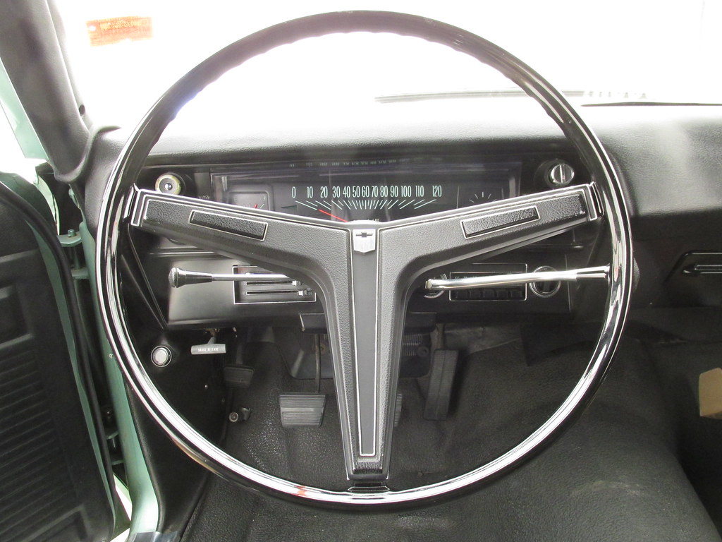 Install Steering Wheel 1968 Camaro