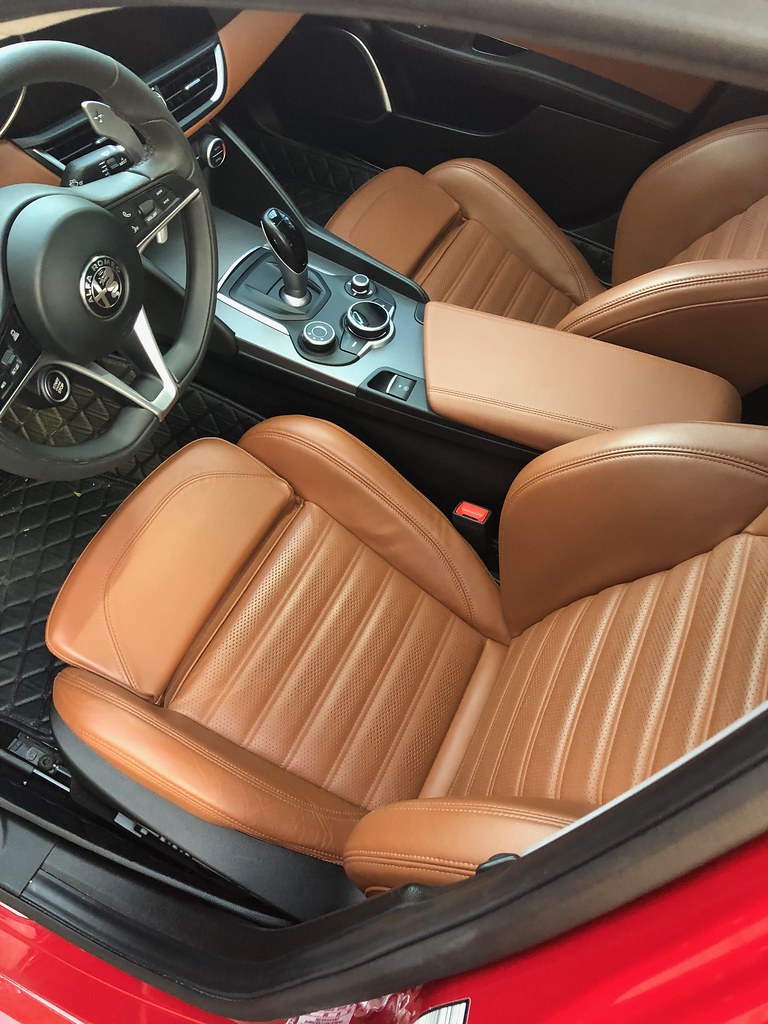 2017 Alfa Romeo Giulia Red Interior bmpparaquat