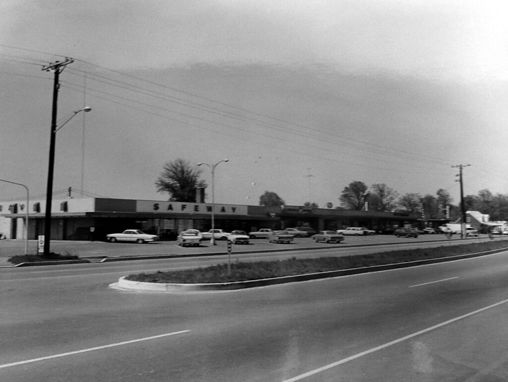 Indian Head, MD Safeway 1960s army.arch Flickr