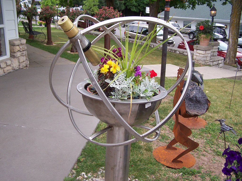 Kaleidoscope Planter This was absolutely the COOLEST thing… Flickr