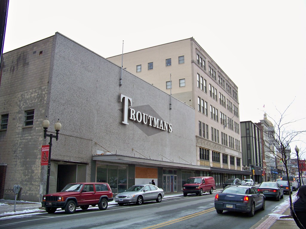 Troutman's The former Troutman's Department Store in Green… Flickr