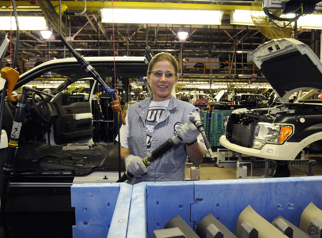 Ford Kansas City Assembly Plant employees celebrate the pr… Flickr