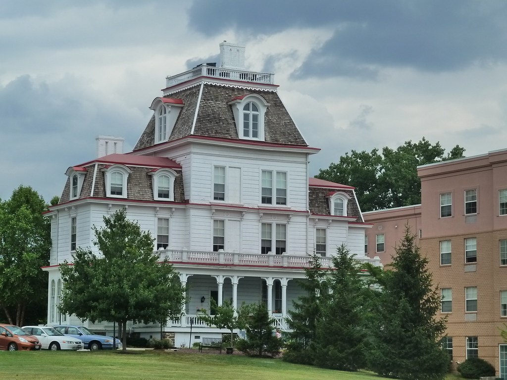 Aigbuirth Mansion at Towson High School in Towson Baltim… Flickr