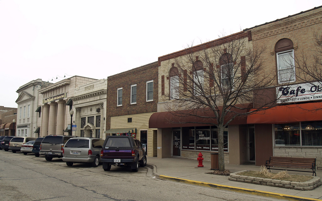 Old Downtown Crystal Lake, Illinois overcast Crystal Lake … Flickr