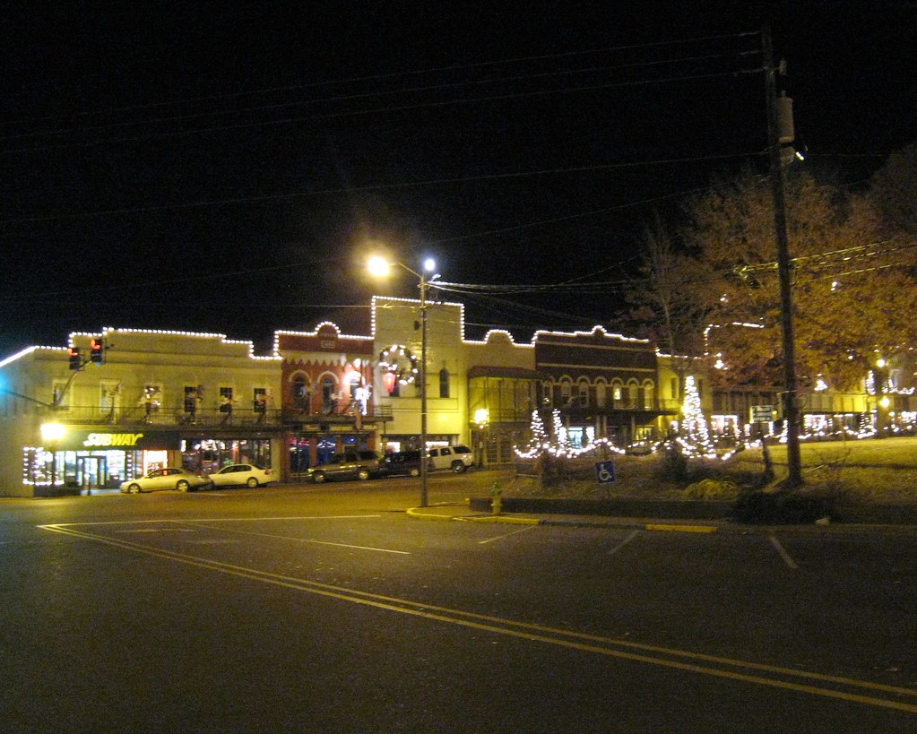 Picture 012 Canton Mississippi decorates its downtown by b… Flickr