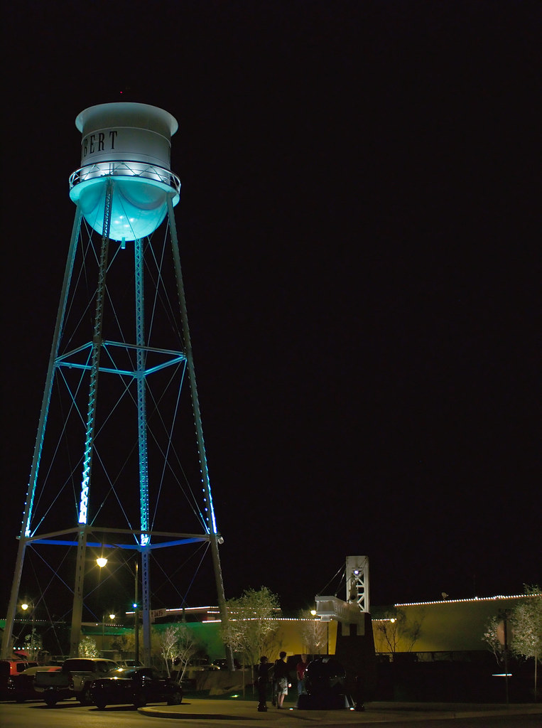 Facelift The Gilbert, AZ water tower has been given a face… Flickr