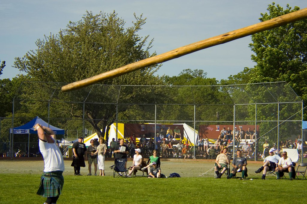 Caber Toss 01 Some photos of the caber toss event at the 2… Flickr