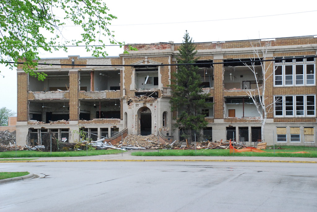DSC_2775 Bemidji High School and Auditorium Demolition, Su… Flickr