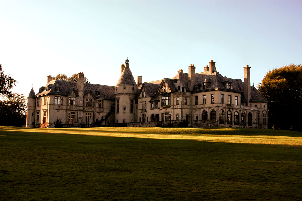 Collinwood... "Seaview Terrace" "Carey Mansion", Newport R… Kristin