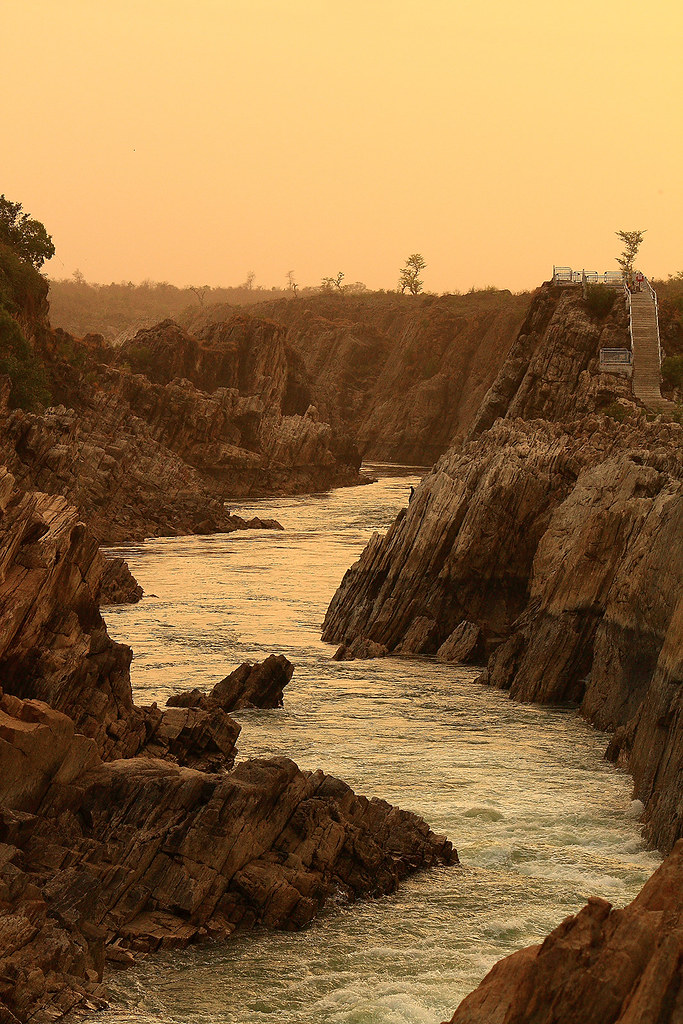 River Narmada at Bheda Ghat Jabalpur, India. Near Dhuan Dh… Flickr