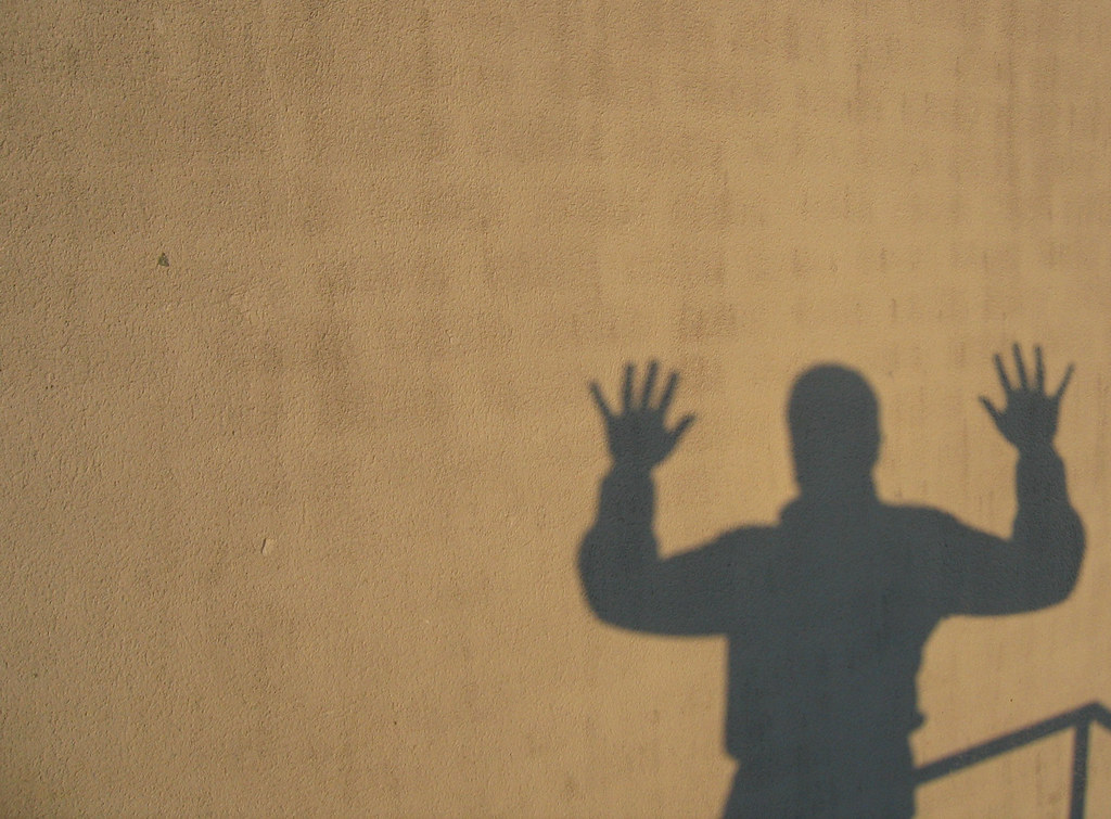 Sombra en la Pared Me gustan los atardeceres y las sombras… Flickr