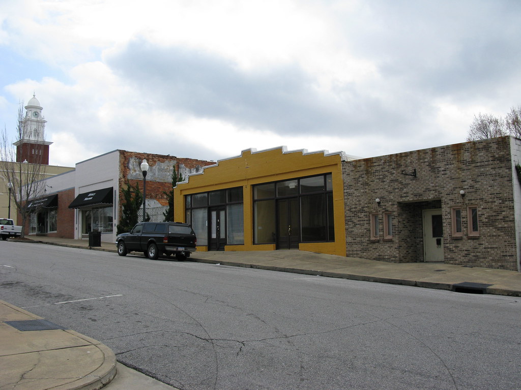 Opelika, Alabama Buildings in downtown Opelika Buildings i… Flickr
