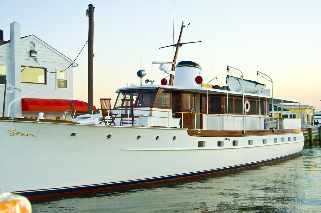 Trumpy Yacht, Oxford, MD 14970 These magnificent boats wer… Flickr