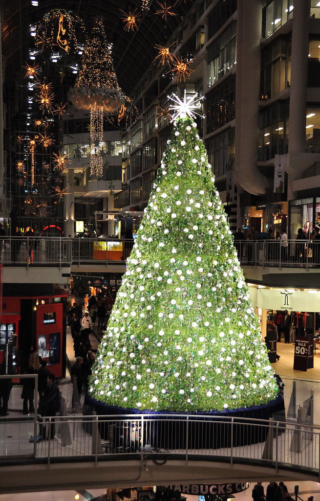 Eaton Centre Swarovski Christmas Tree At the unveiling of … Flickr