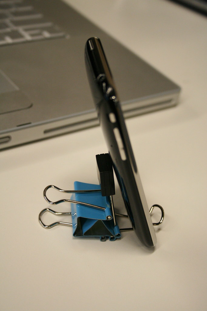 iPhone Binder Clip Stand 2.0 Visit my blog for the full in… Flickr