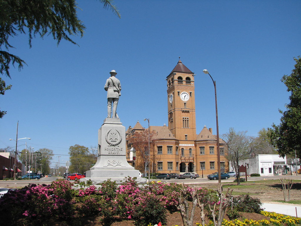 Tuskegee, Alabama The Macon County Courthouse and Confeder… Flickr