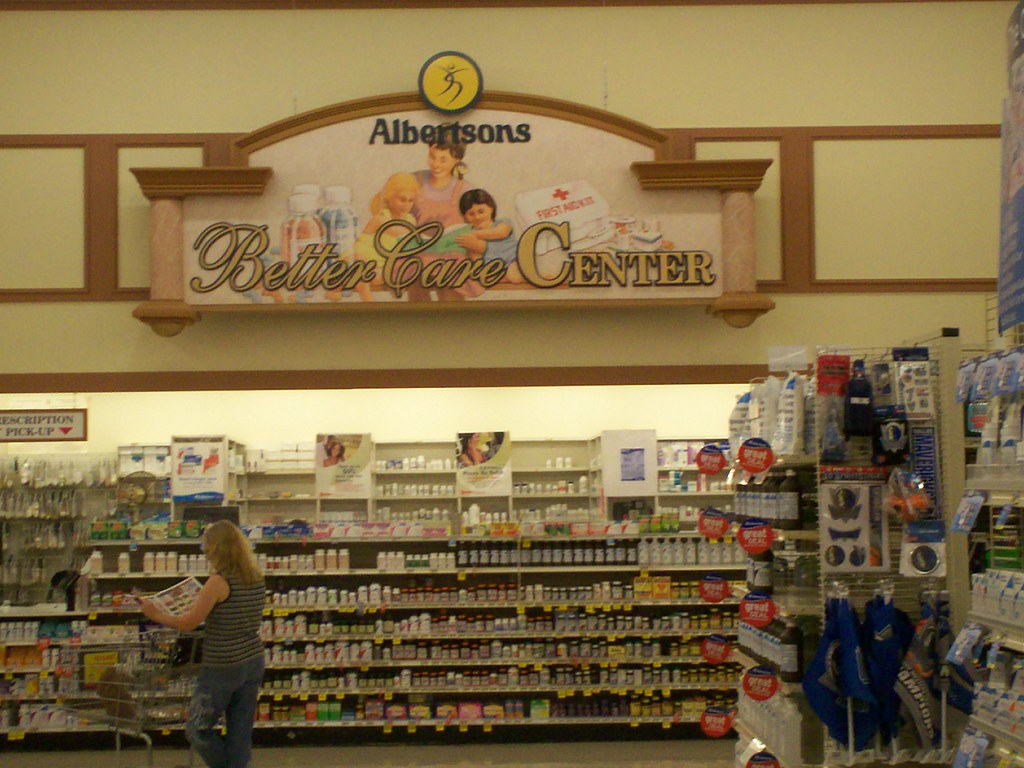 Albertsons LLC Interior of Albertsons on Broadway Boulevar… Flickr