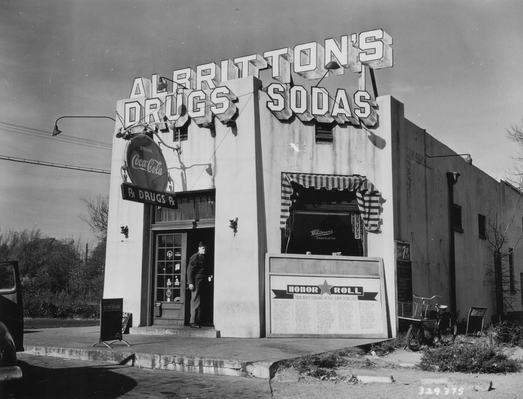 Paducah, KY Albritton's Drug Store 1944 Albritton's Drug S… Flickr