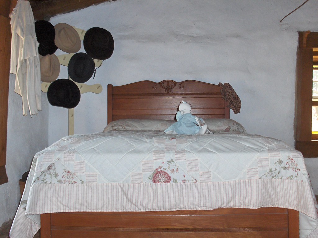 Inside the Sod House on the Prairie; Sanborn, MN Sod House… Flickr