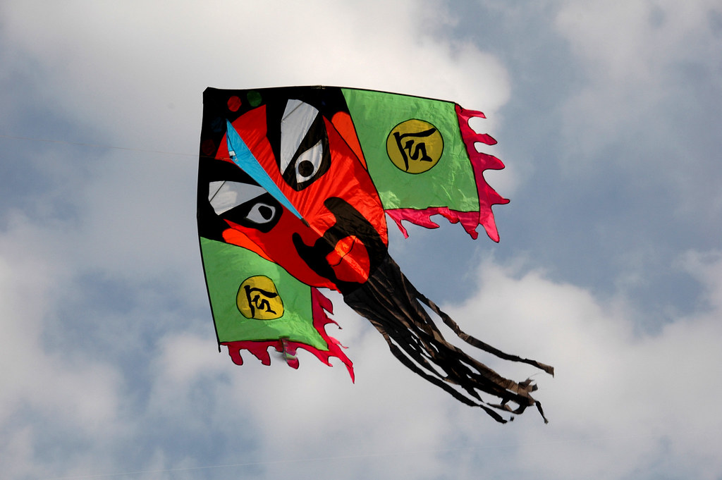 0244 Traditional chinese kite flying in the air James Yeo Flickr