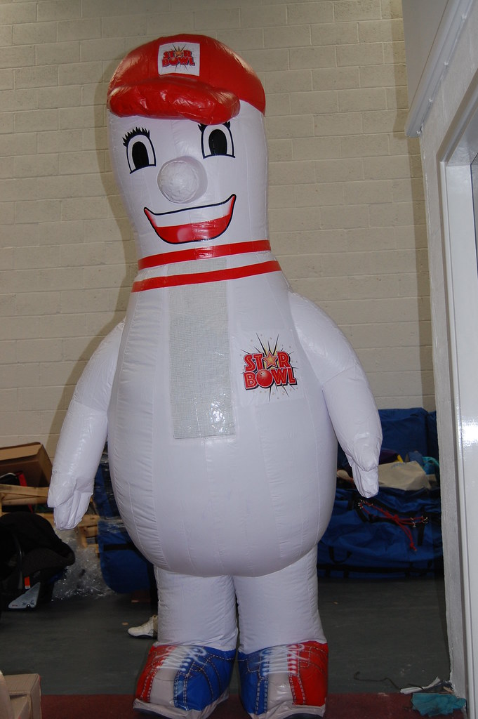 Bowling Pin Costume 005 a Bowling Pin costume for a bowlin… Flickr