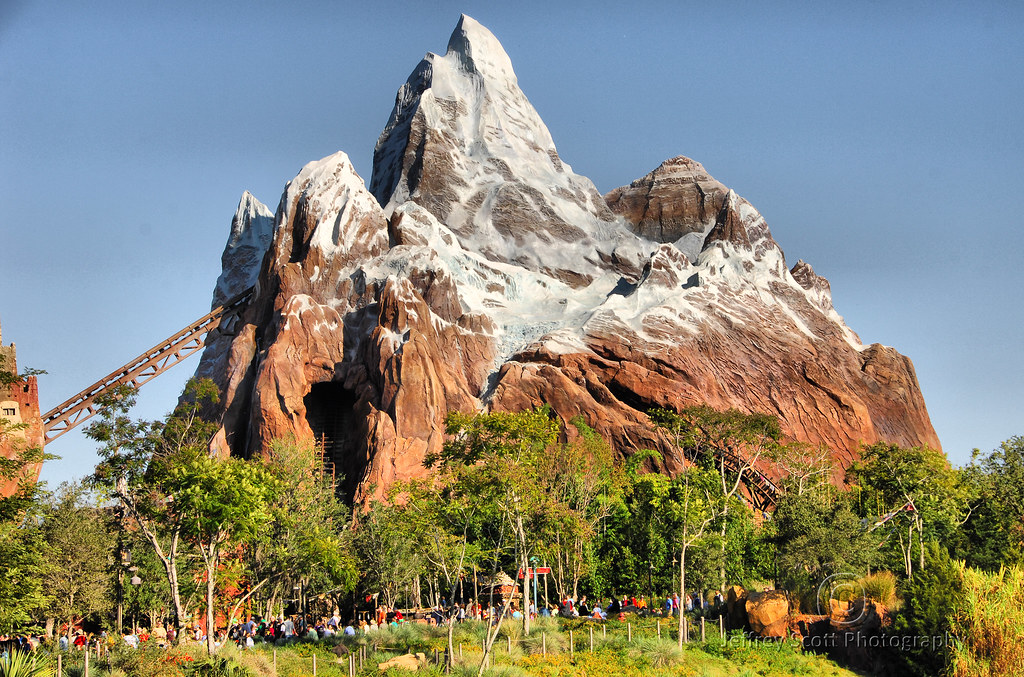 Mt. Everest at Animal Kingdom The Mount Everest Exhibit at… Flickr