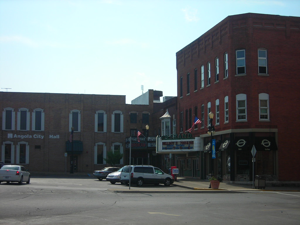 DSCN3259 downtown shops in Angola, Indiana Matthew Hartzell Flickr