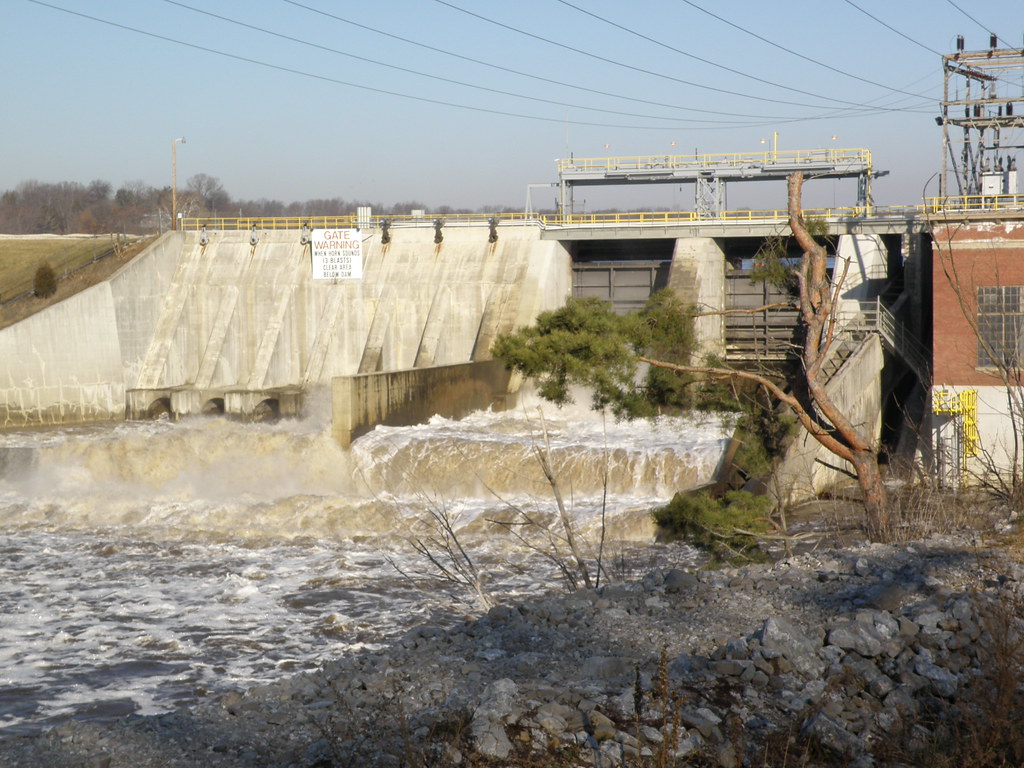 Oakdale Dam Oakdale Dam, located a few miles south of Mont… Flickr
