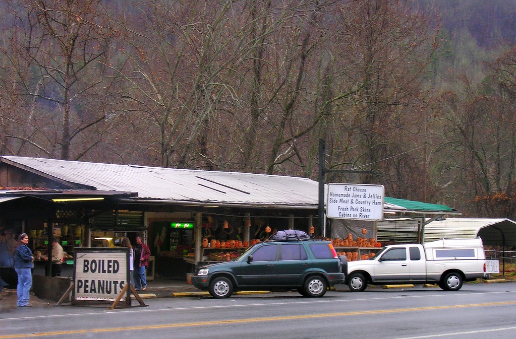Shopping in Cherokee, NC We checked out of Smoky Mountains… Flickr
