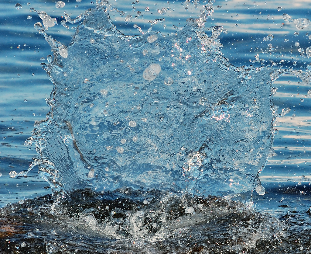 Making a splash... Taken at Boulder Bay, just after the mo… Flickr