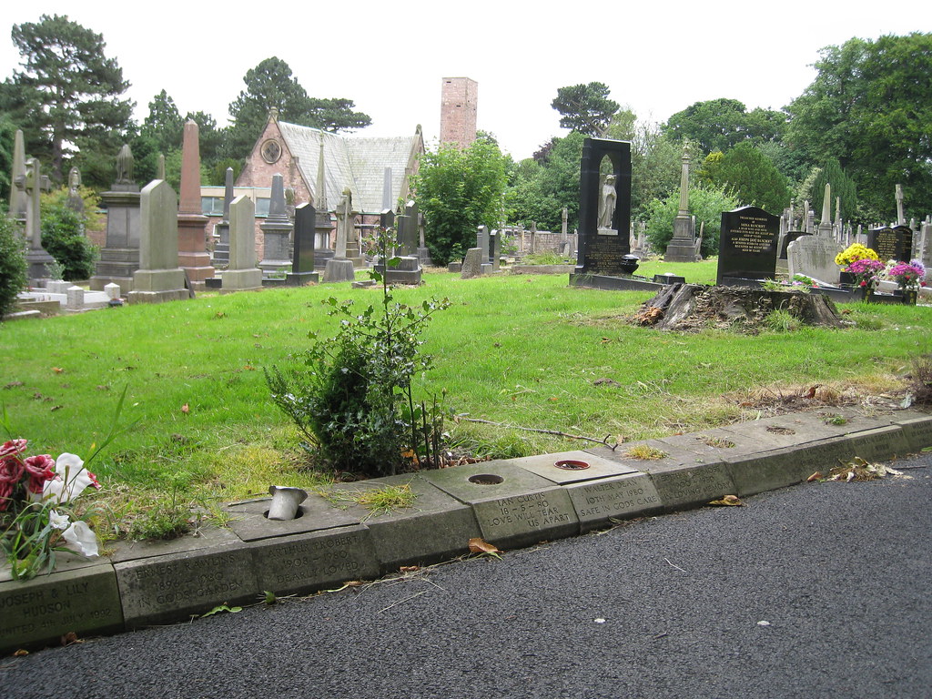 Macclesfield cemetery This photo shows parts of Macclesfie… Flickr