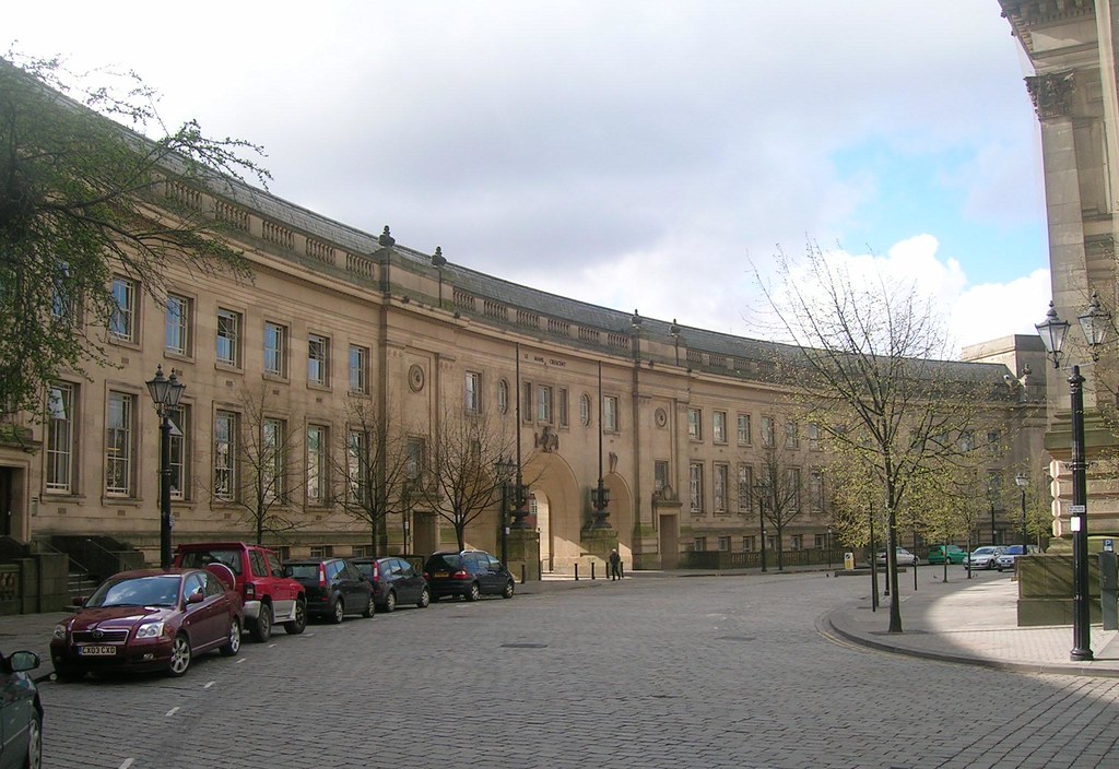 Le Mans Crescent, Bolton This does remind me a little bit … Flickr