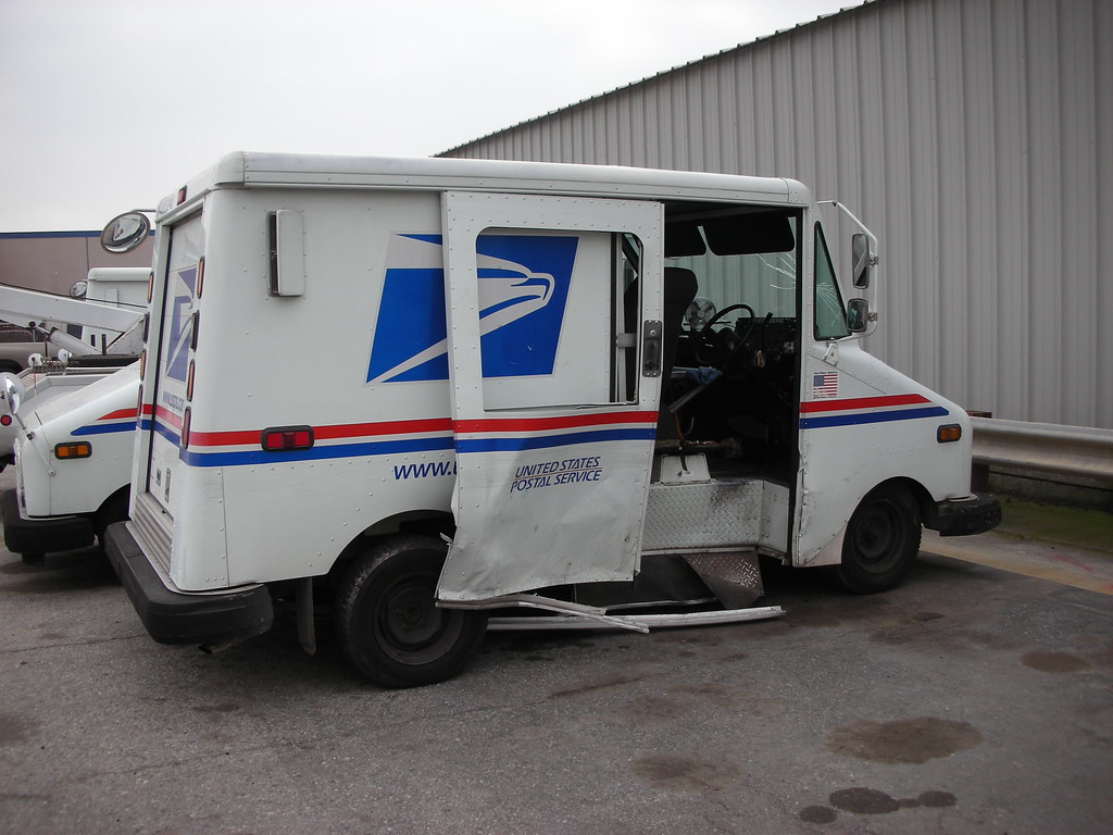 Llv Mail Truck IUCN Water